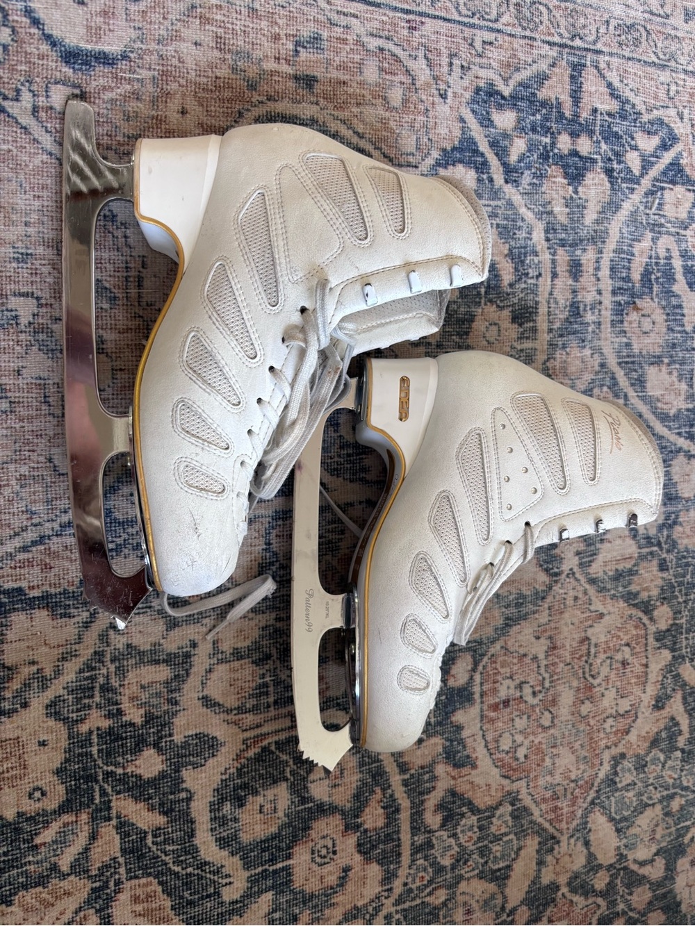 Women's Edea Piano Ice Skates Athletic Figure Boots 280B. Pattern 99 blades 10.2
